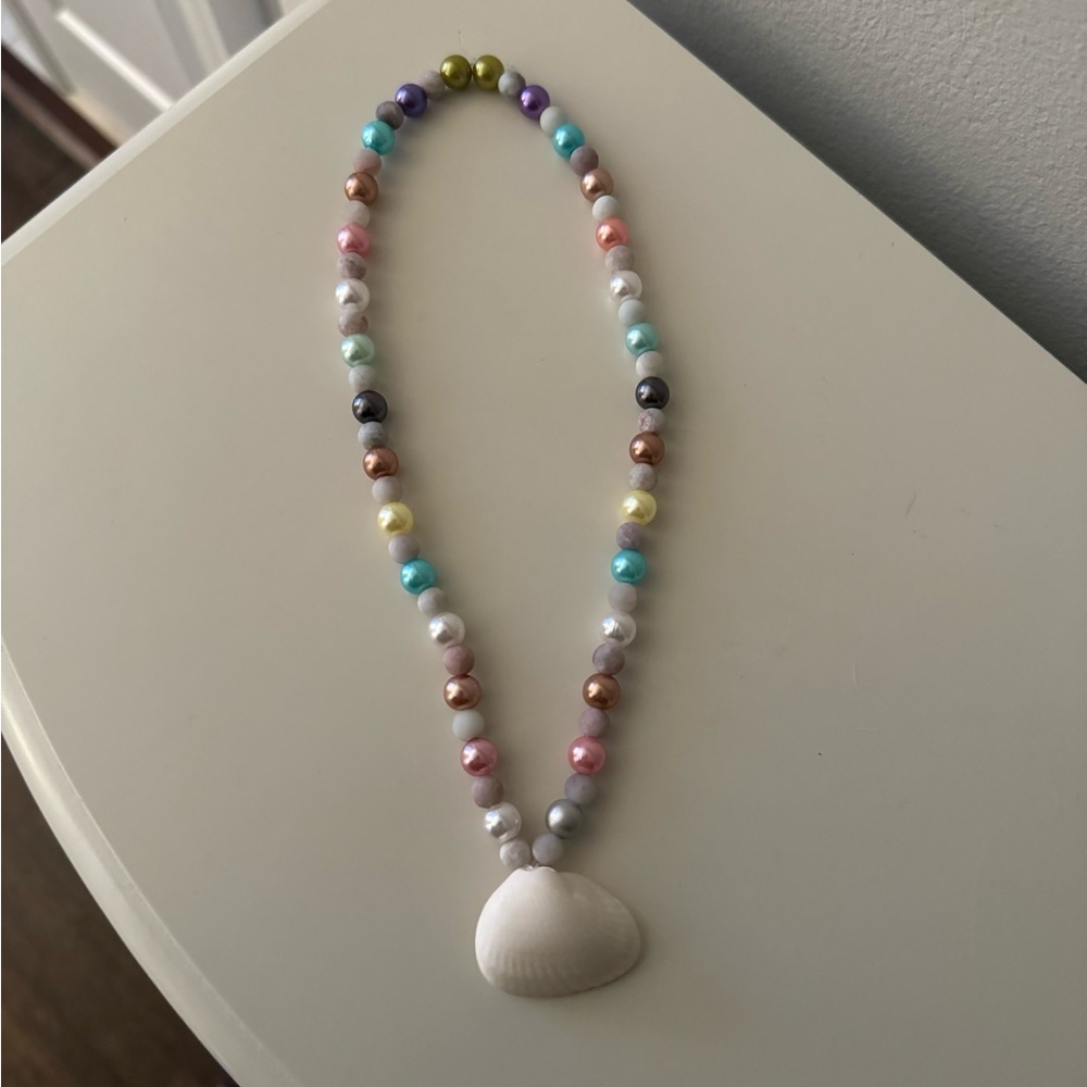 HANDMADE BEADED NECKLACE